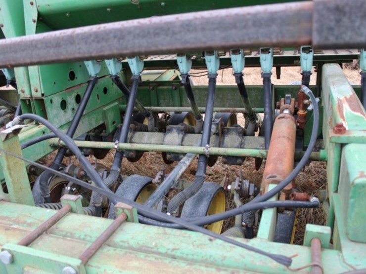 john-deere-750-image-3