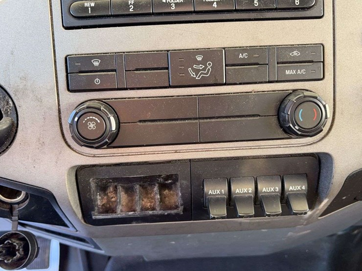 2012-ford-f650-image-32