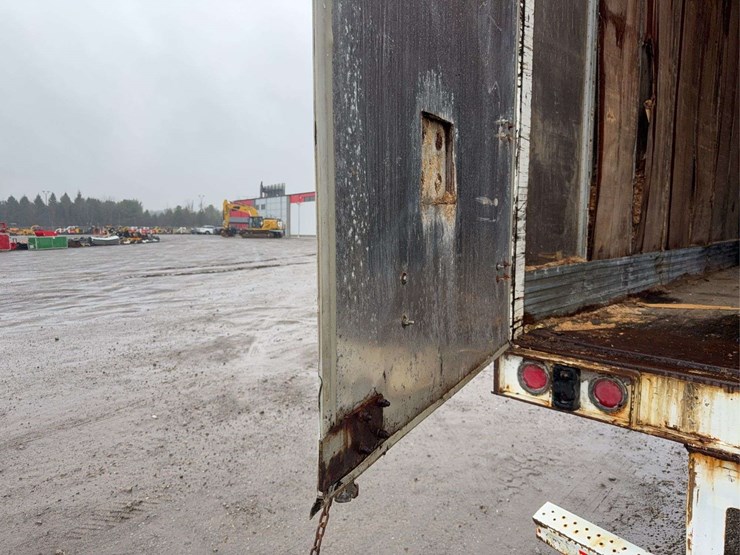 2005-strick-trailer-image-21