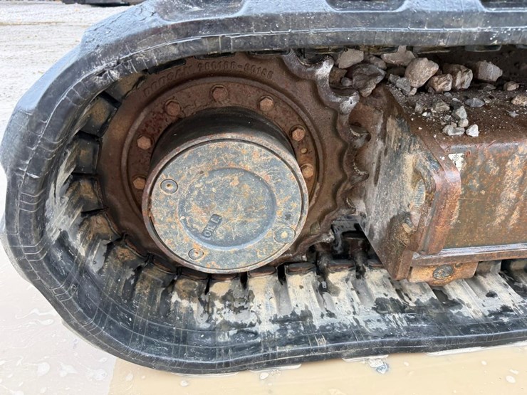 2020-bobcat-e85-image-22