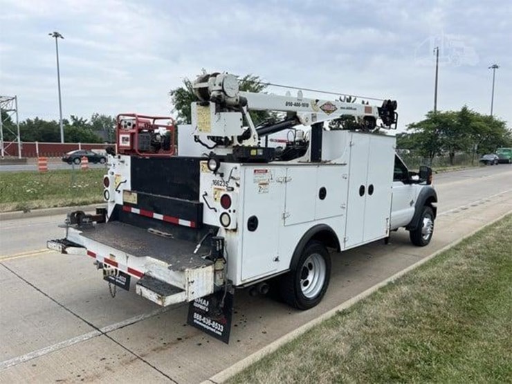 2015-ford-f550-xl-image-3