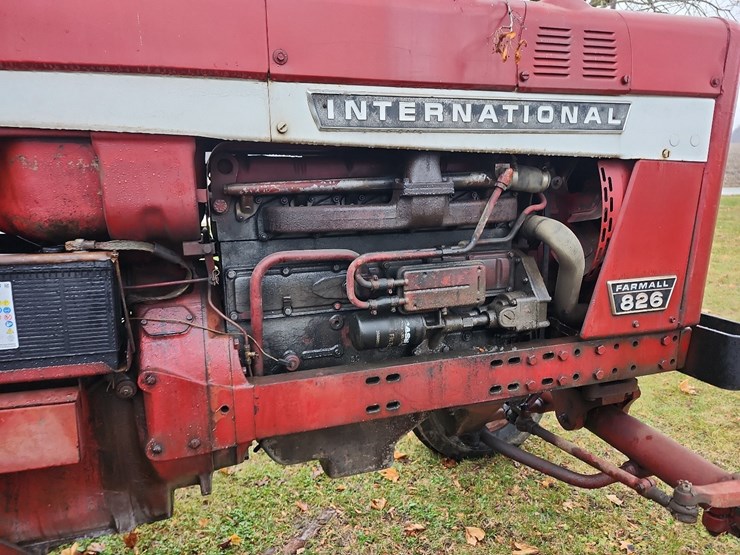 1969-ih-826-diesel-tractor-image-24