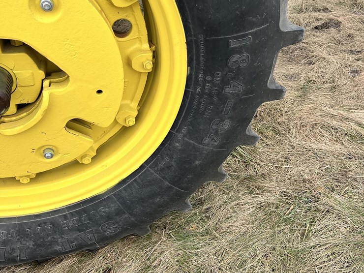 john-deere-3020-image-13