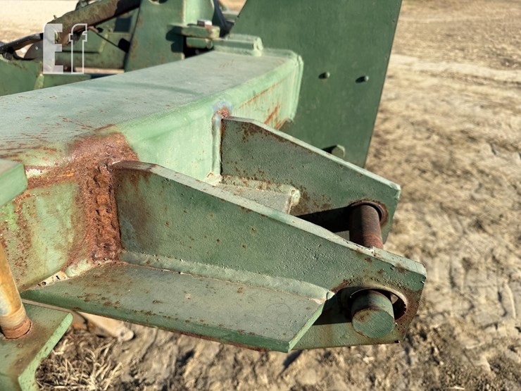 john-deere-7-image-25