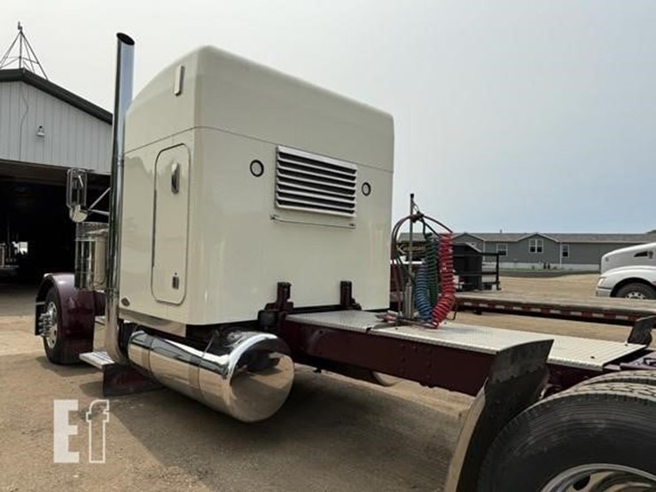 2002-peterbilt-379-image-10