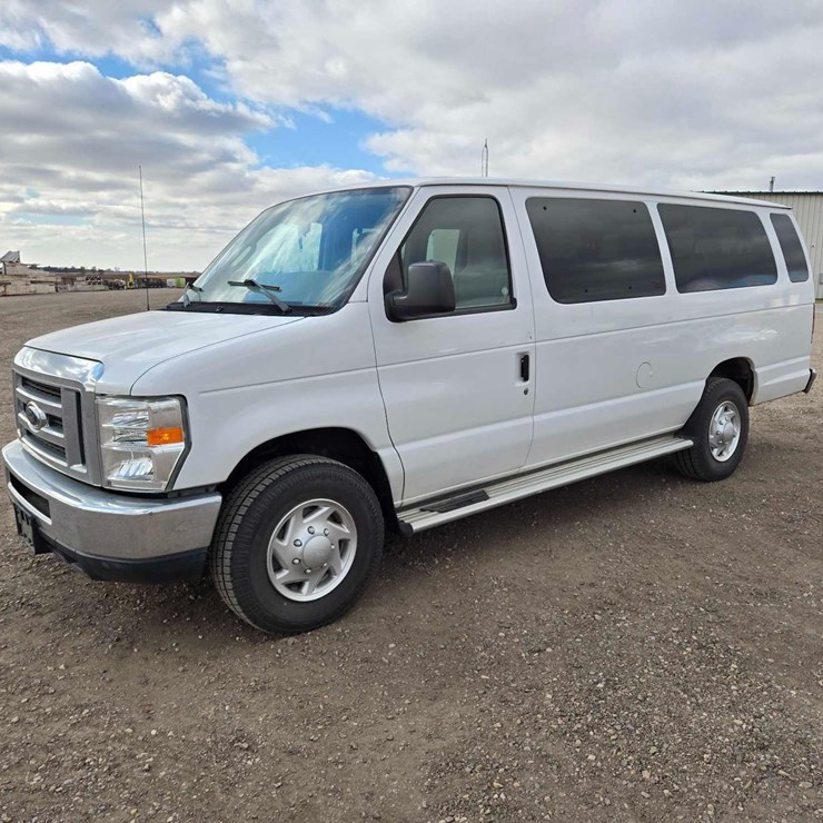 2012 FORD E350