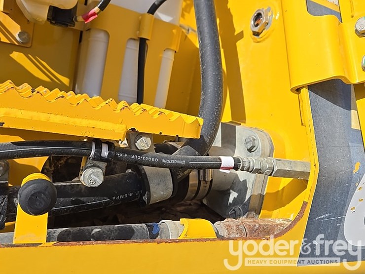 2018-komatsu-d61pxi-24-image-61