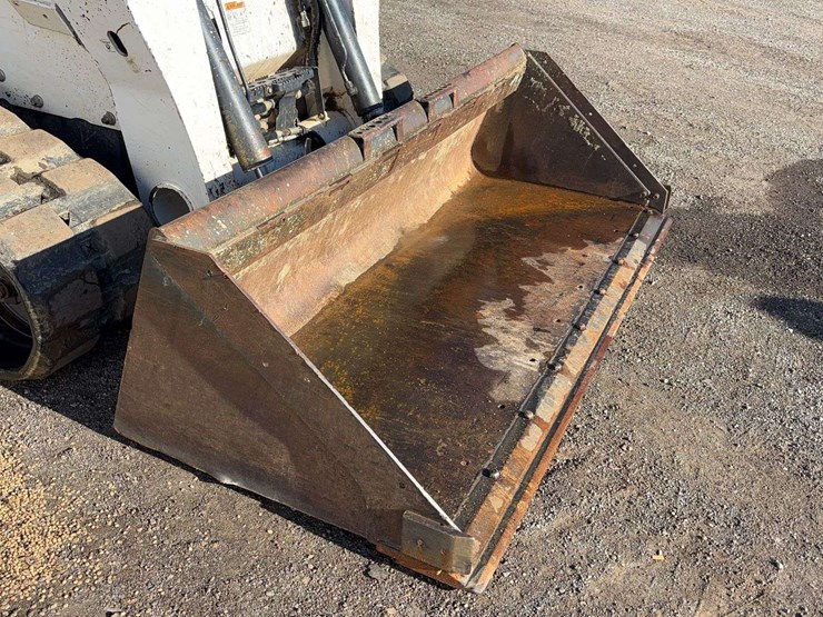 2021-bobcat-t870-image-28