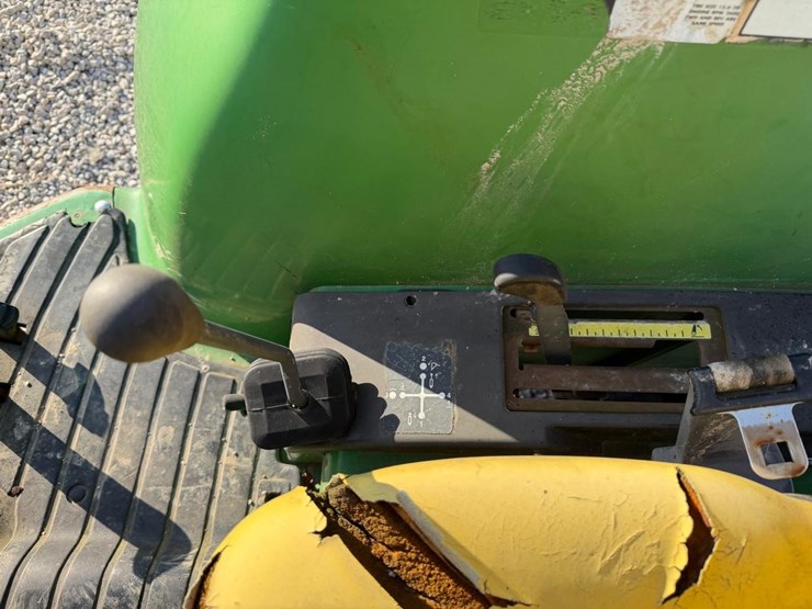john-deere-4700-image-22