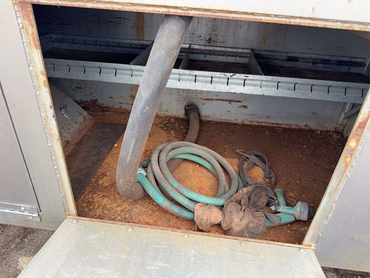 1981-ford-ln700-image-38