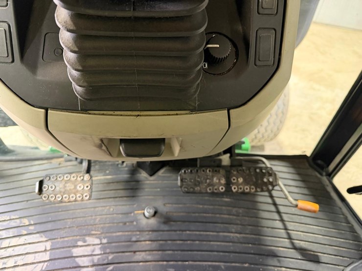 john-deere-5.5-image-30