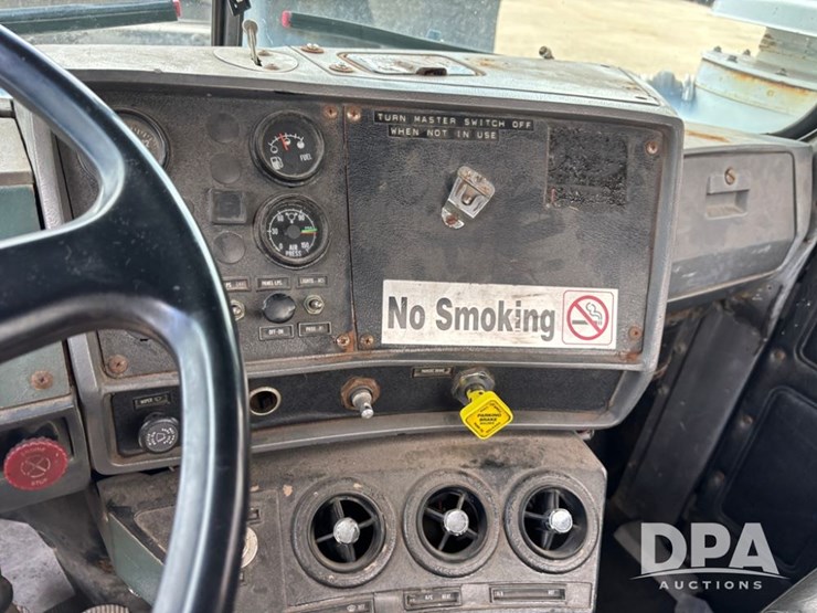 1986-mack-rd686-image-60