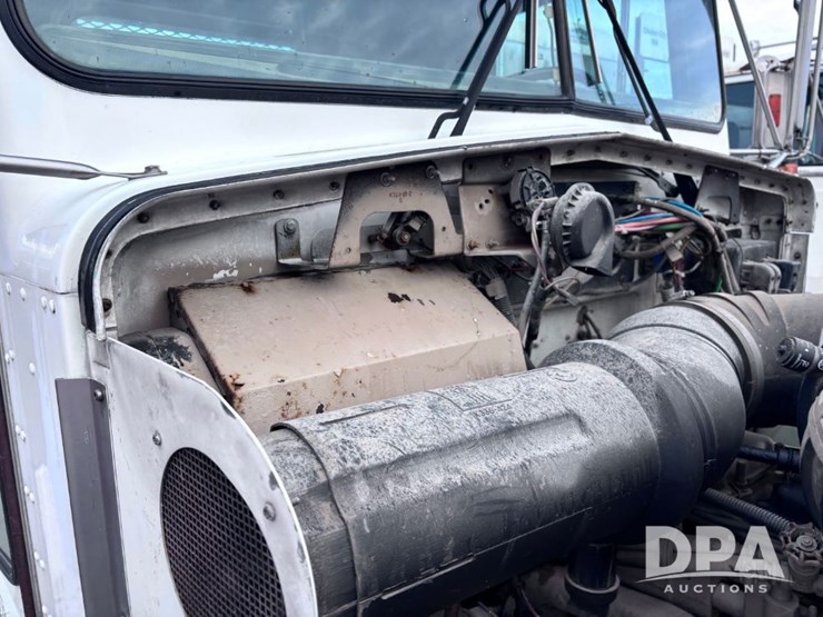 kenworth-t600a-image-58