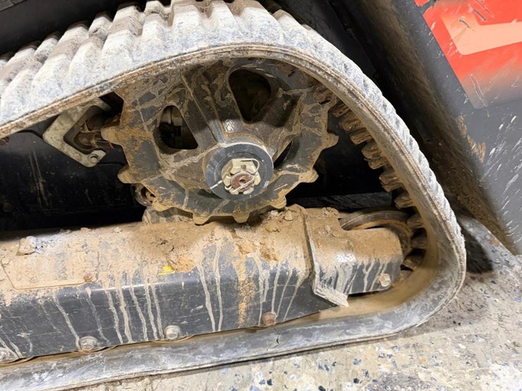 2023-kubota-scl1000-image-14