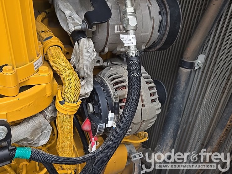 2019-deere-850l-lgp-image-129