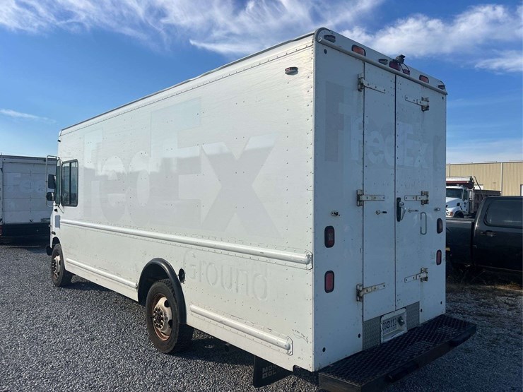 2006-workhorse-w42-image-2