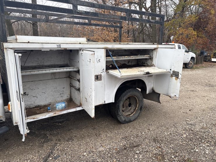 ford-f350-xl-image-14