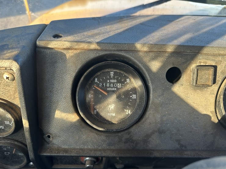 mack-rd688s-image-34