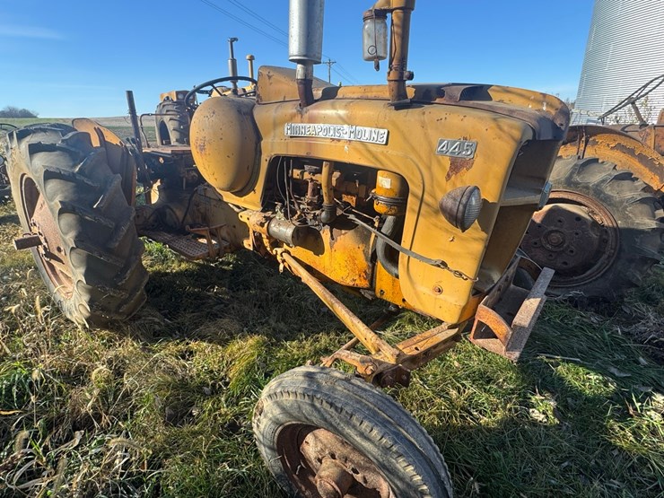 minneapolis-moline-445-image-2