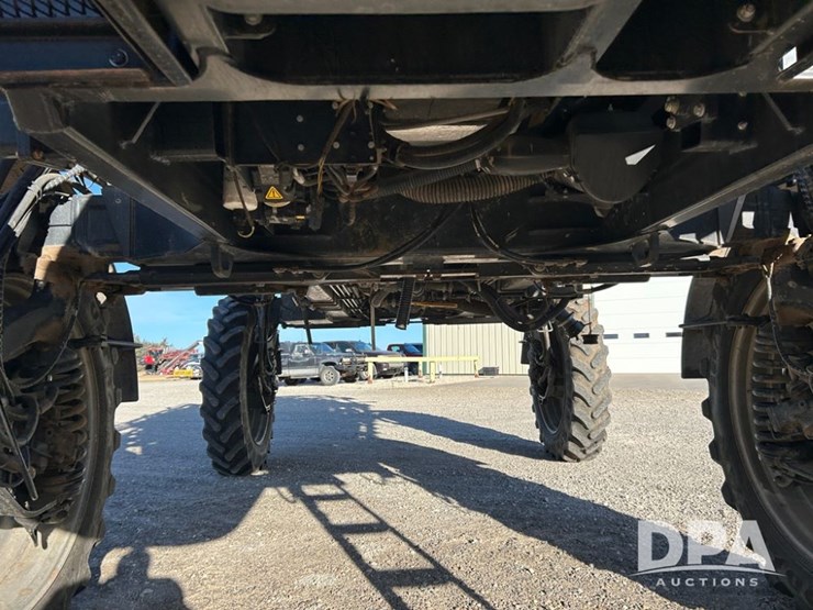 case-ih-patriot-4440-image-53