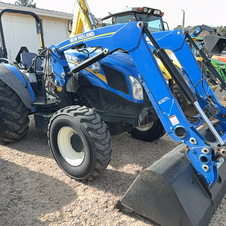 NEW HOLLAND WORKMASTER 105