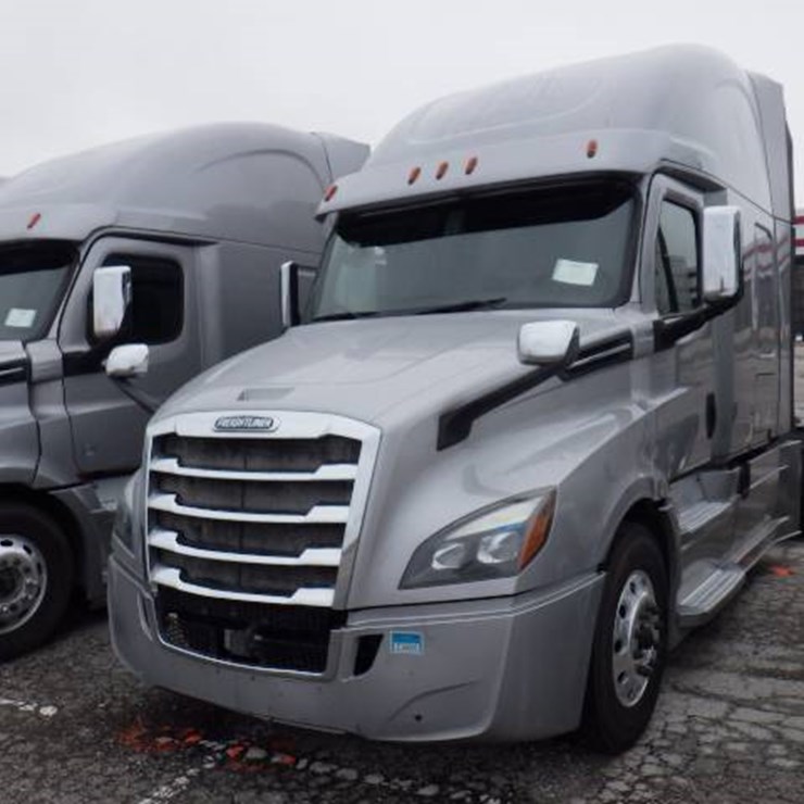 2019 FREIGHTLINER CASCADIA 126