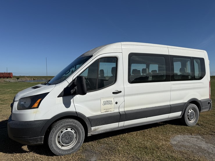 2018-ford-transit-image-1