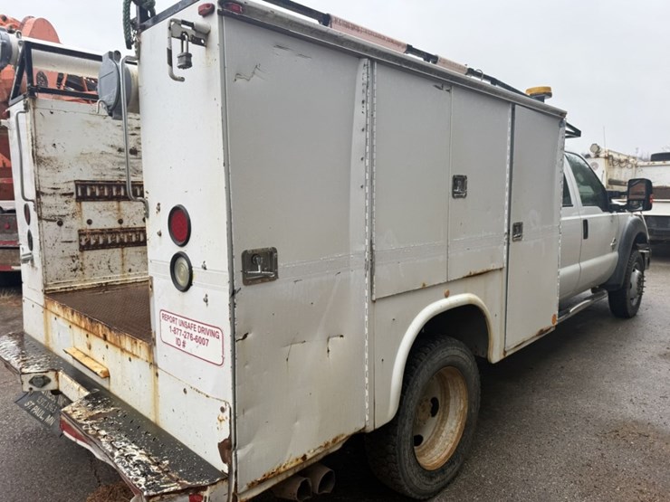 2011-ford-f550-image-22