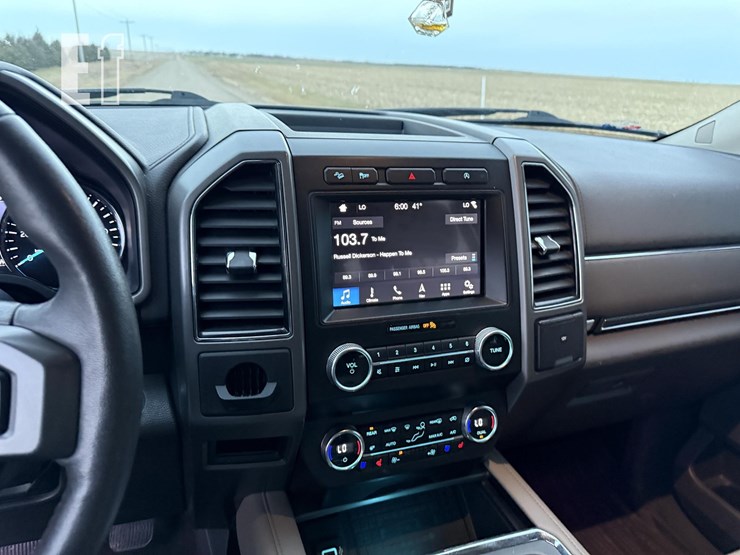 2019-ford-expedition-xlt-image-26