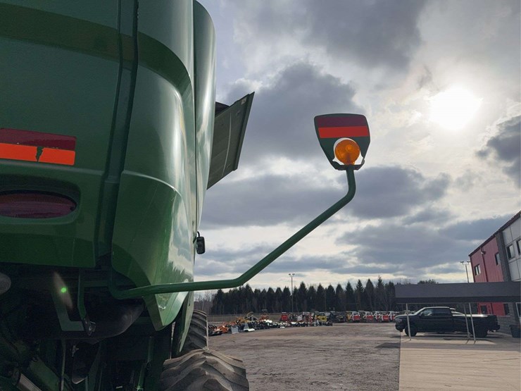 2013-john-deere-s670-image-14