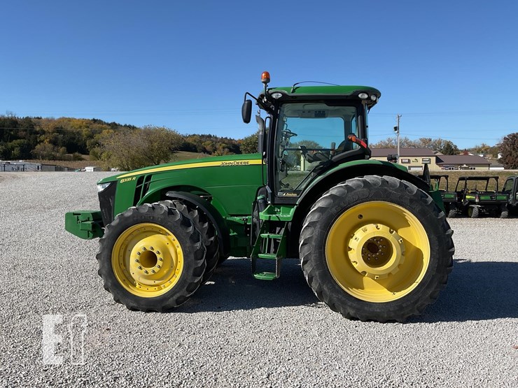 john-deere-8335r-image-1