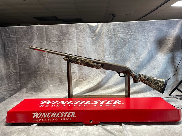 #2394-•-winchester-sxp-12-ga.-pump-action-shotgun,-sn:-tr6022-130203sp-image-1