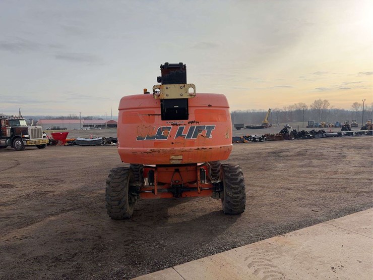 2013-jlg-660sj-image-6