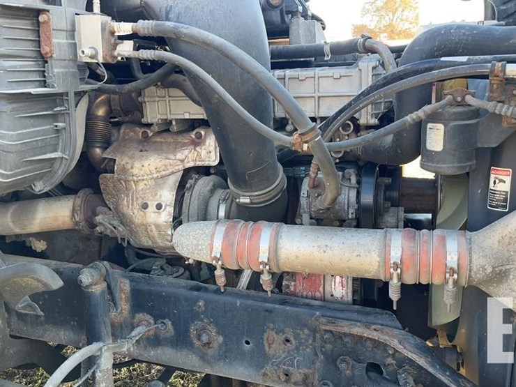 2016-freightliner-cascadia-125-image-11