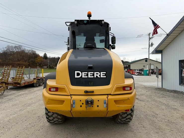 2020-deere-344l-image-5