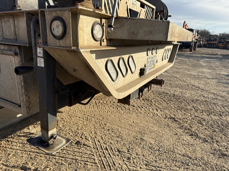 2006-ford-f550-image-40