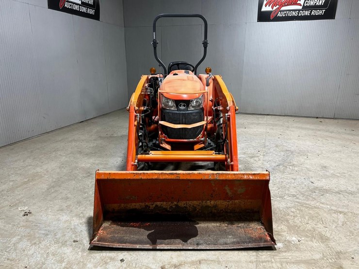 2014-kubota-l3901hst-image-8