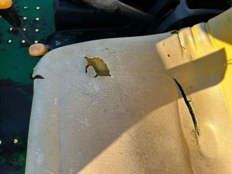 john-deere-gator-image-13