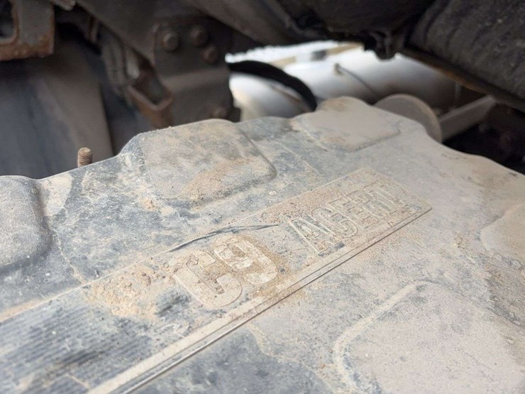 2005-sterling-l8500-image-25