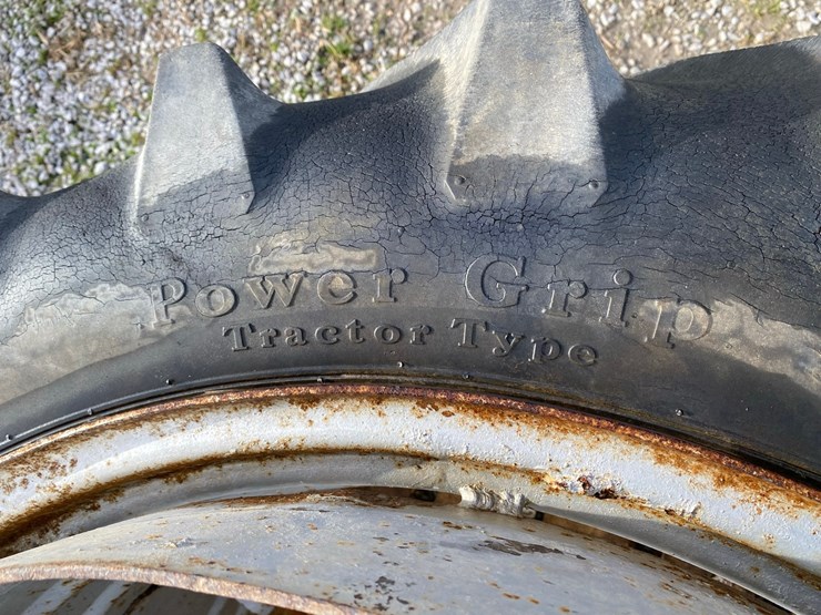 firestone-radial-18.4-38-duals-with-spacers-for-32”-combine-wheels-image-5