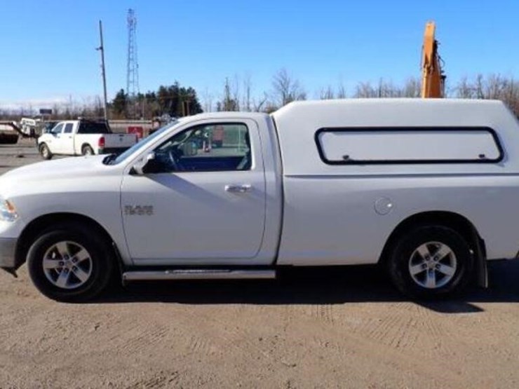 ram-1500-slt-image-8