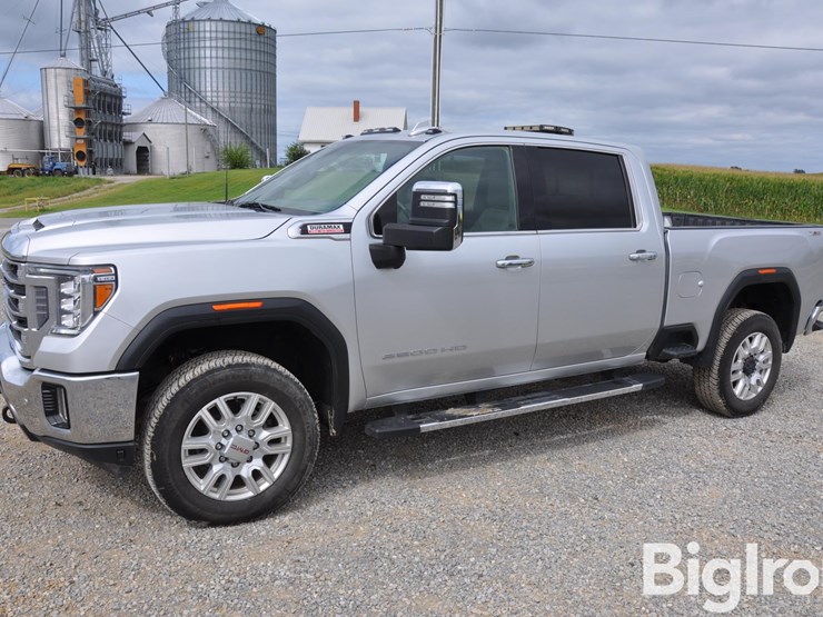 2022-gmc-sierra-2500-image-1