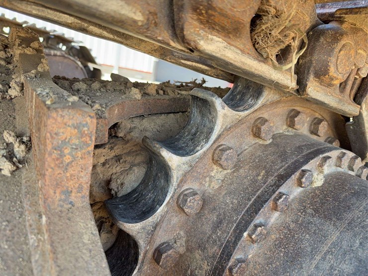 hitachi-225-excavator-image-7