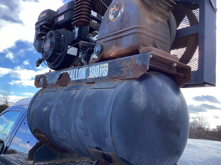 2015-ford-f550-image-10