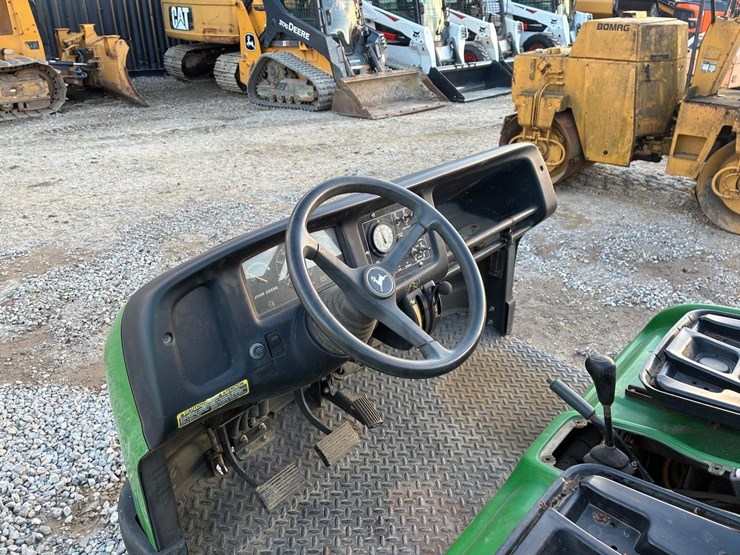 john-deere-gator-image-16