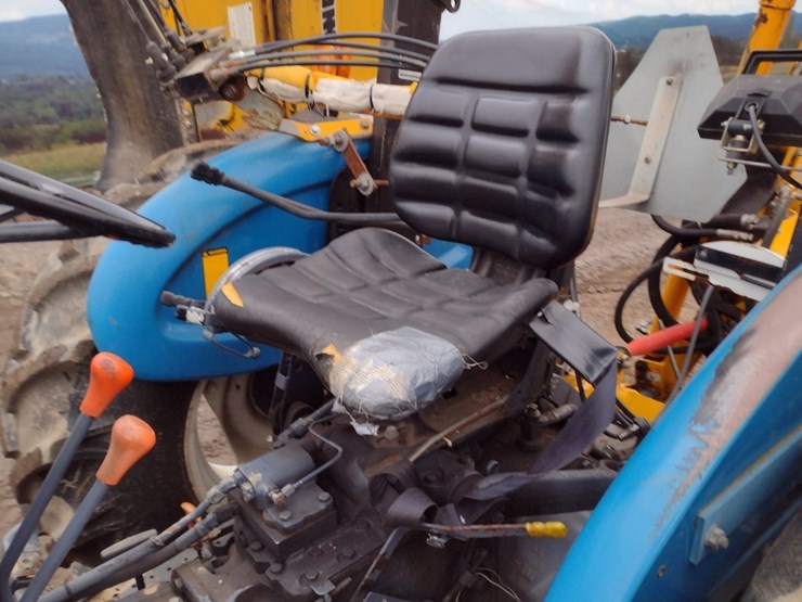 new-holland-3930-image-11