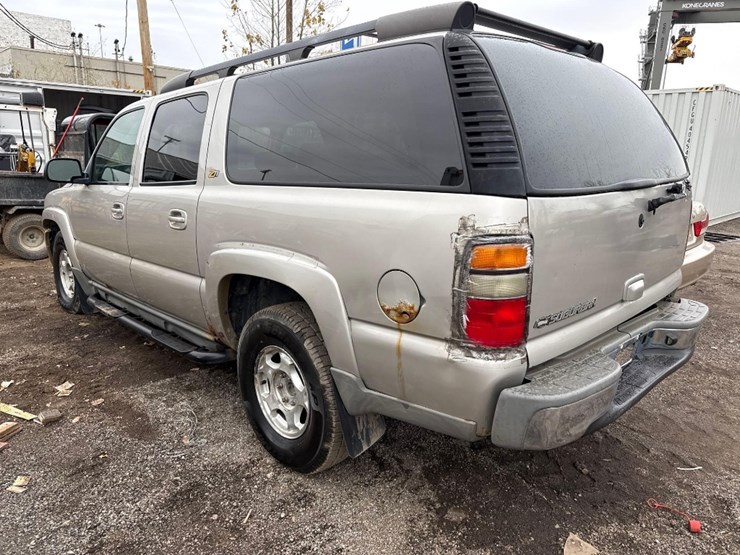 chevrolet-suburban-image-5