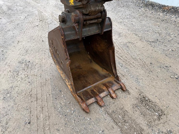 2020-bobcat-e85-image-11