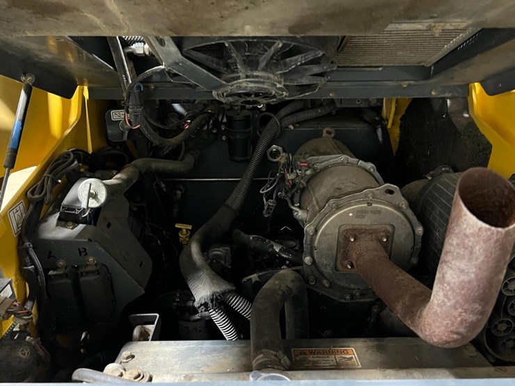 2015-gehl-v270-image-14