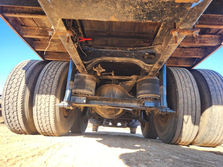 international-8100-image-39